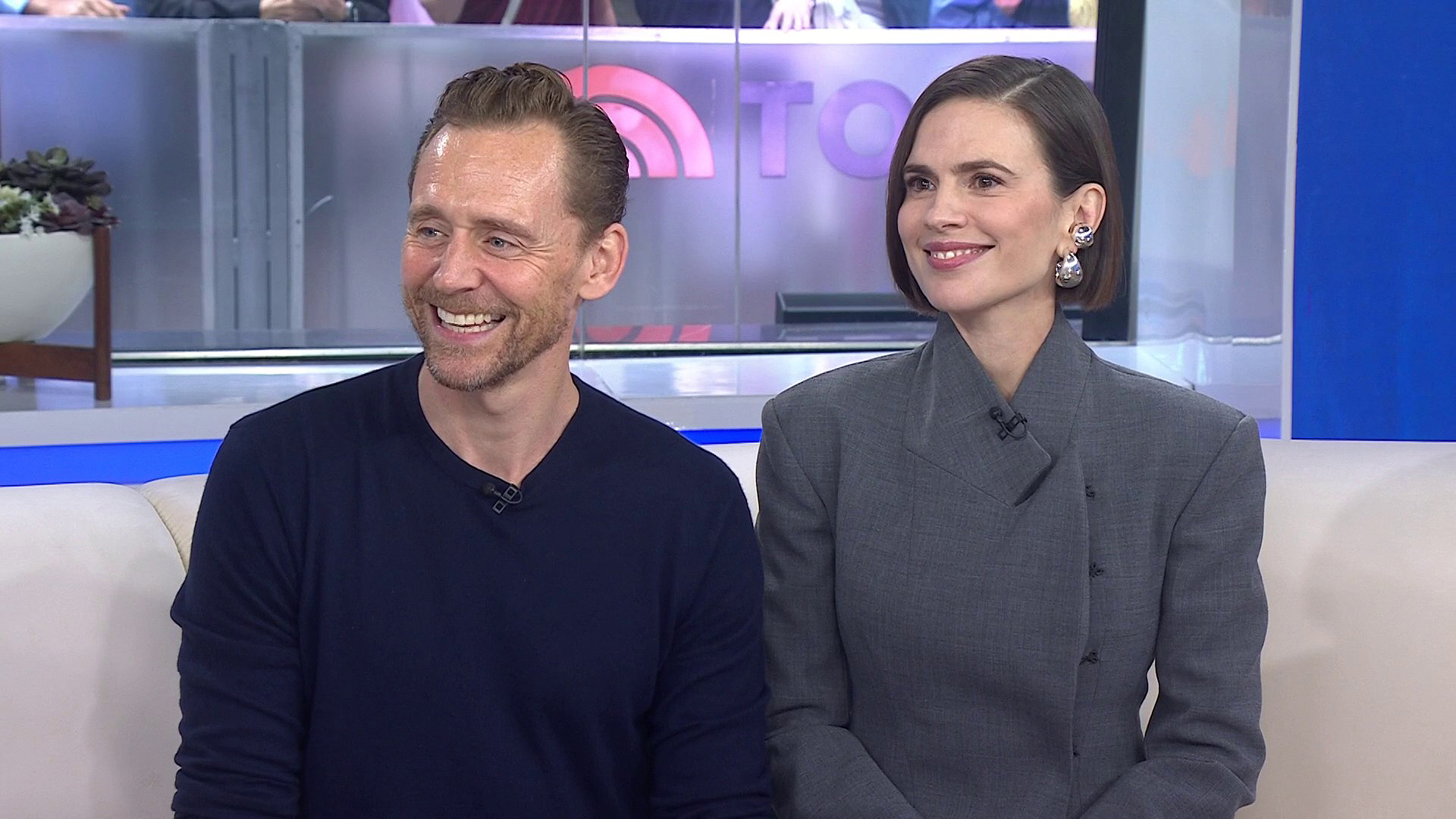 Tom Hiddleston, Hayley Atwell Talk Modernized 'Much Ado' Play