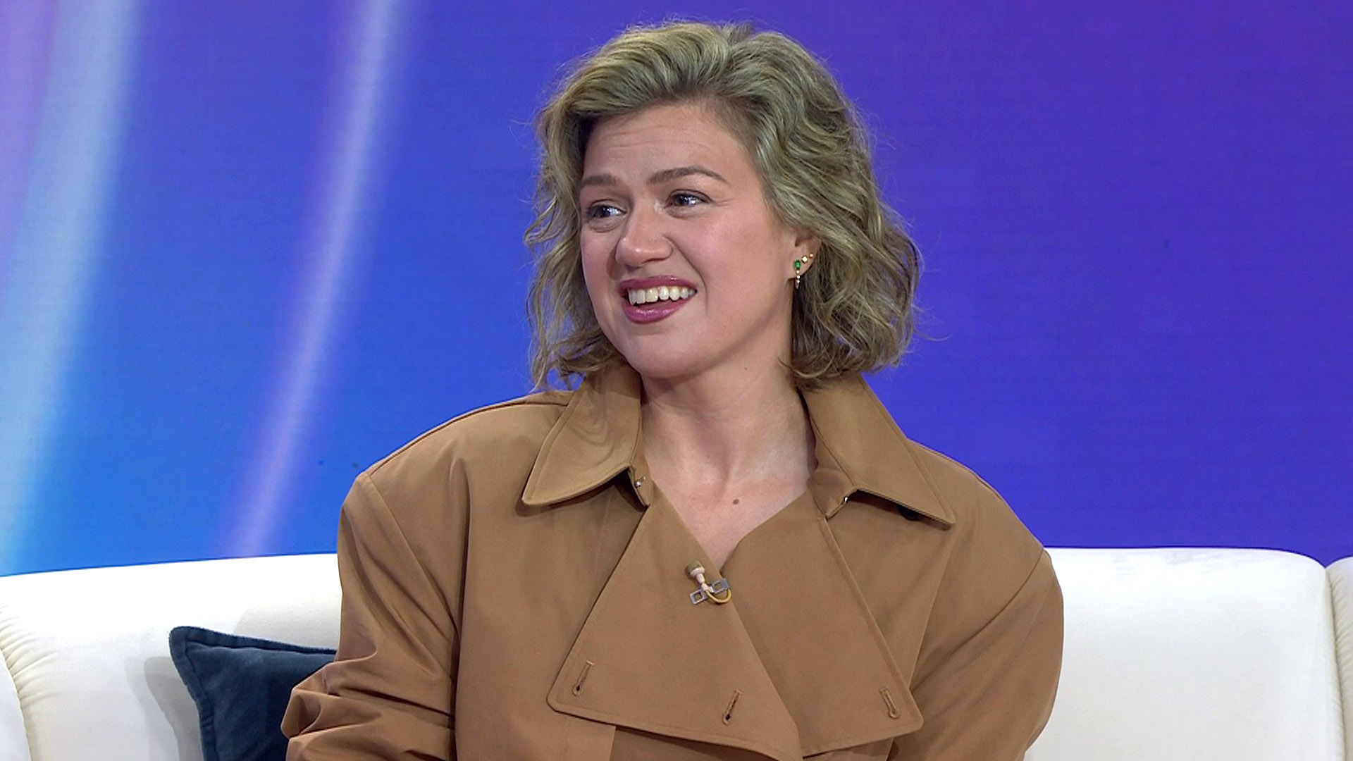 Kelly Clarkson on Music Career, End of Her Talk Show, ‘The Voice’