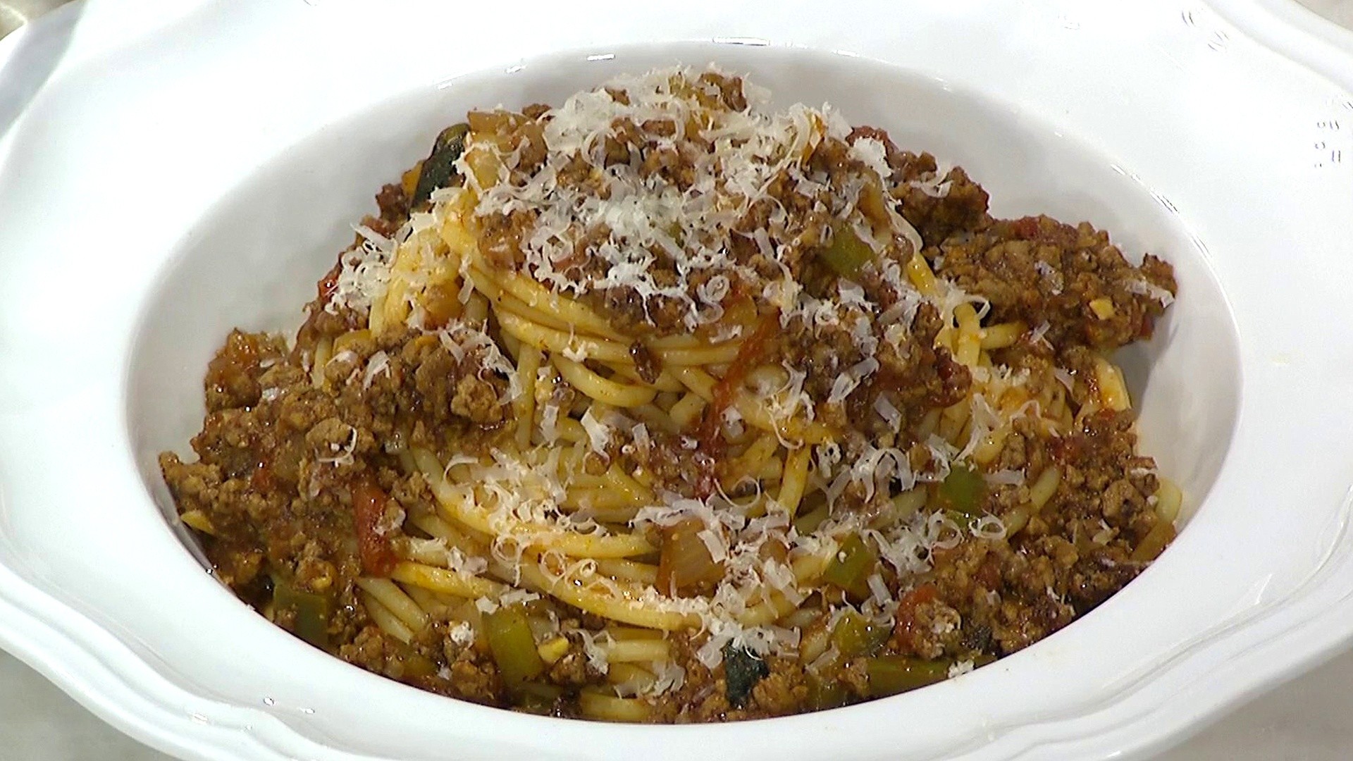 Classic Spaghetti With Mushroom and Spices: Get the Recipe!
