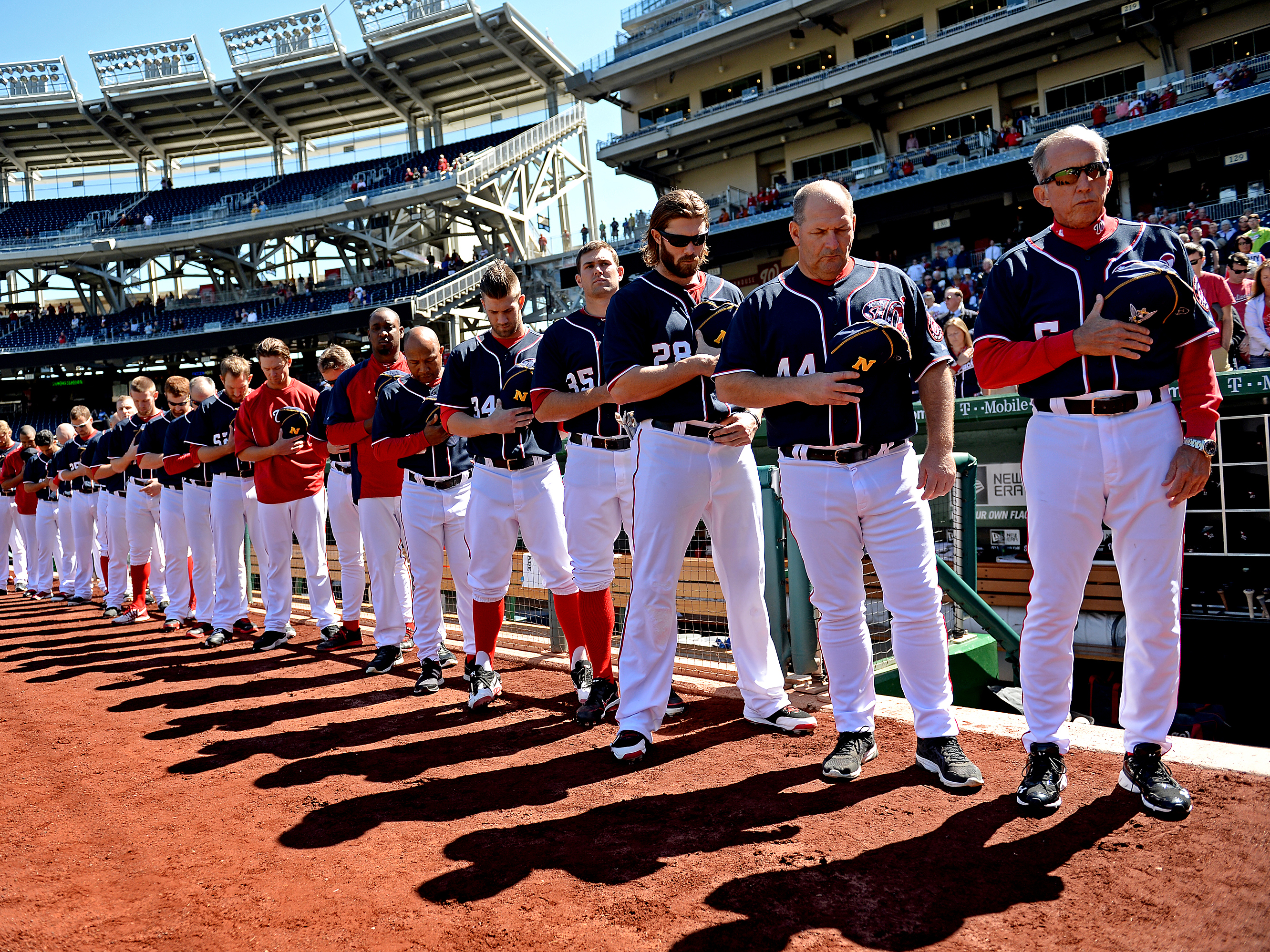 Washington Nationals left fielder Bryce Harper (34) warms up prior