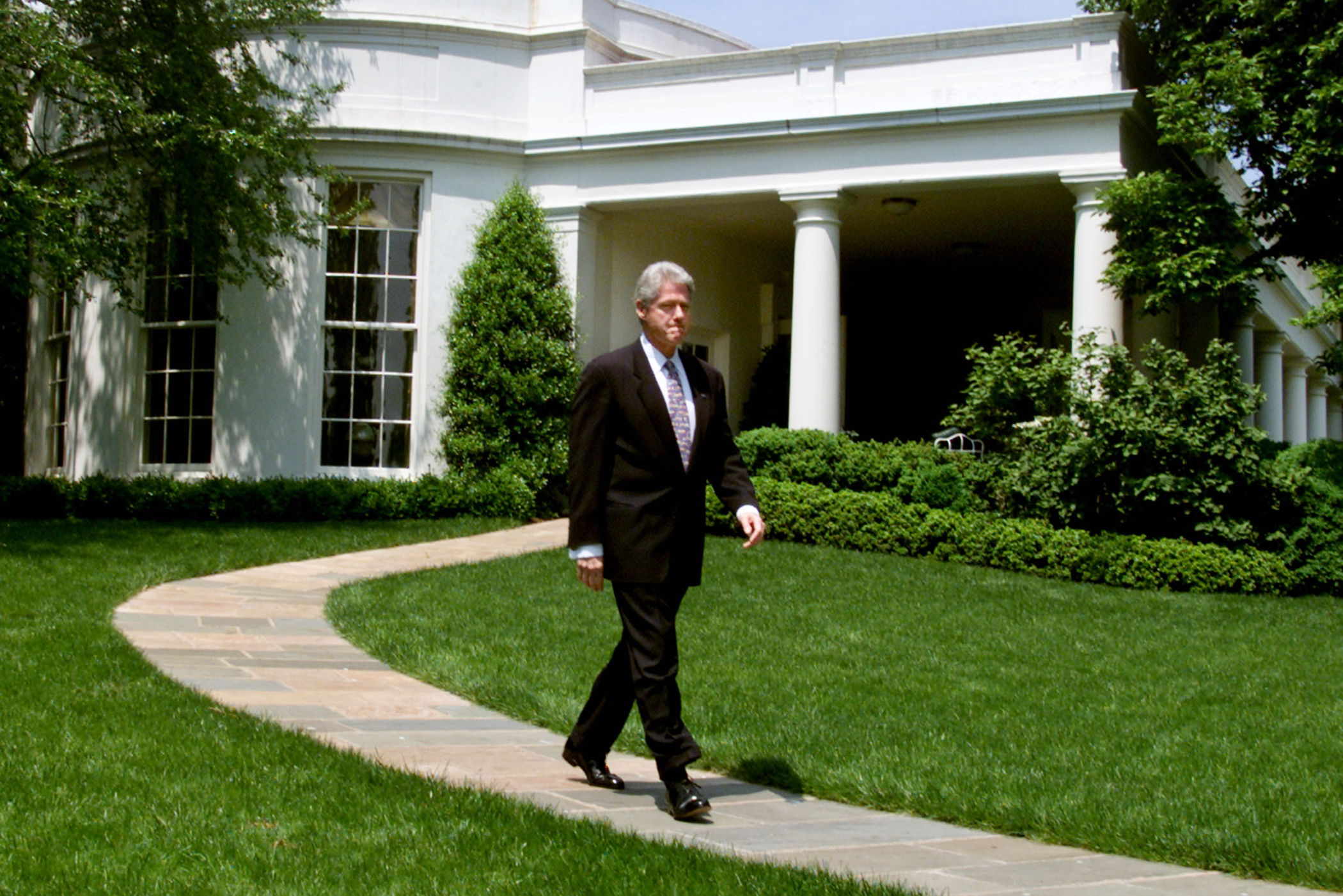 Inside Clinton's handling of Al Gore's loss