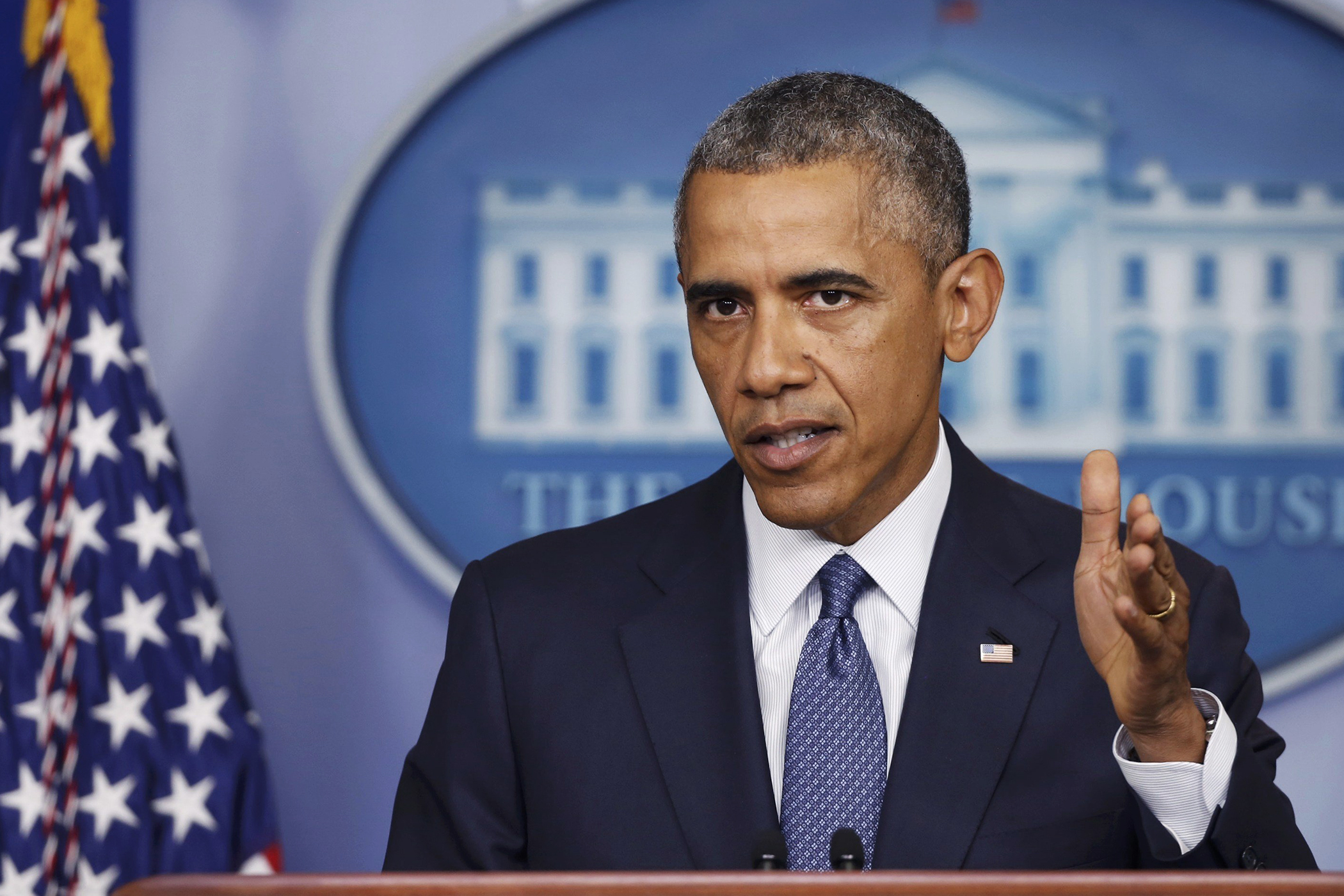 Obama sharply criticizes Congress in White House address