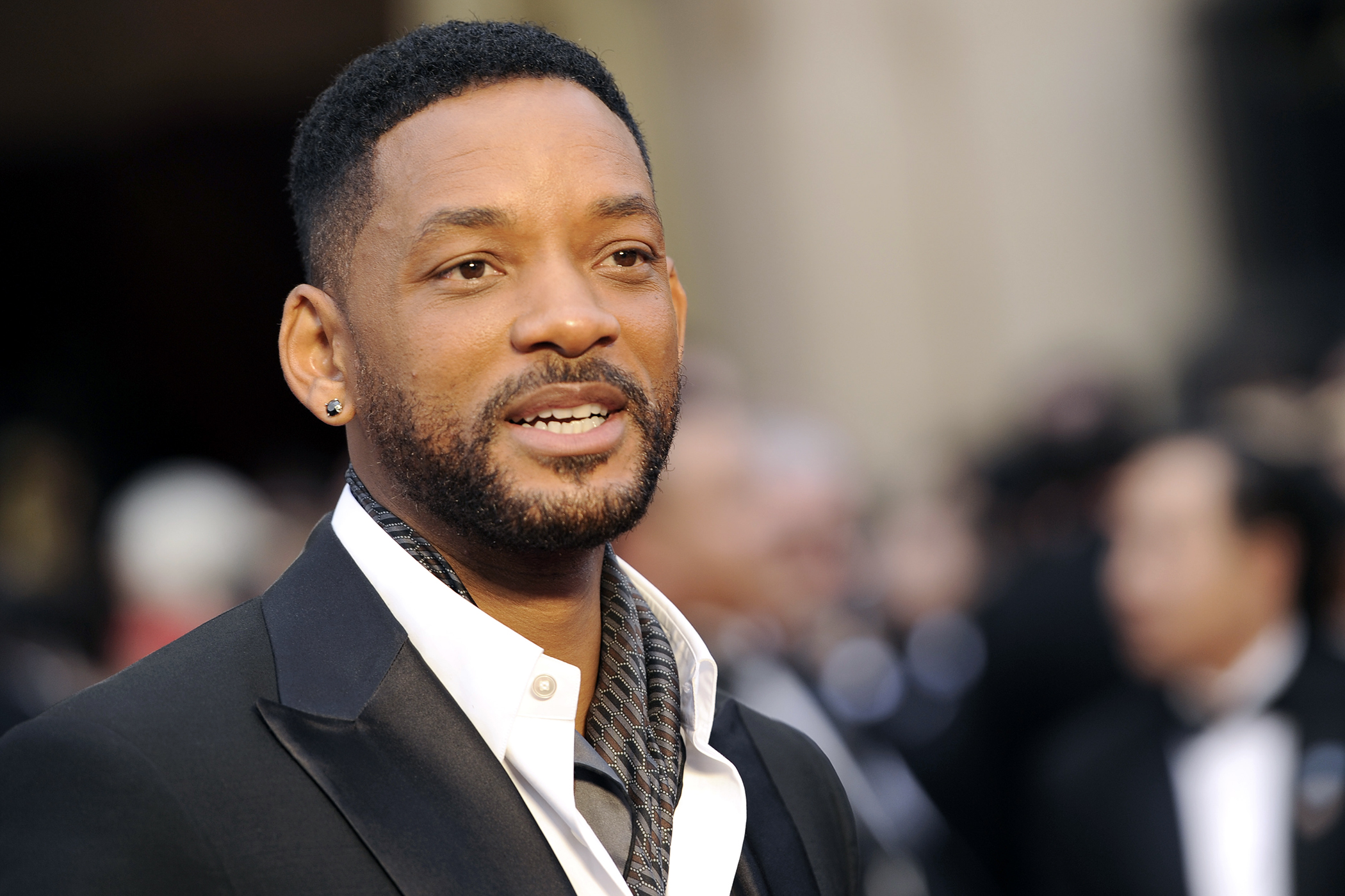 Will Smiths Cuts Jaden's Hair Off For 'Life In A Year'