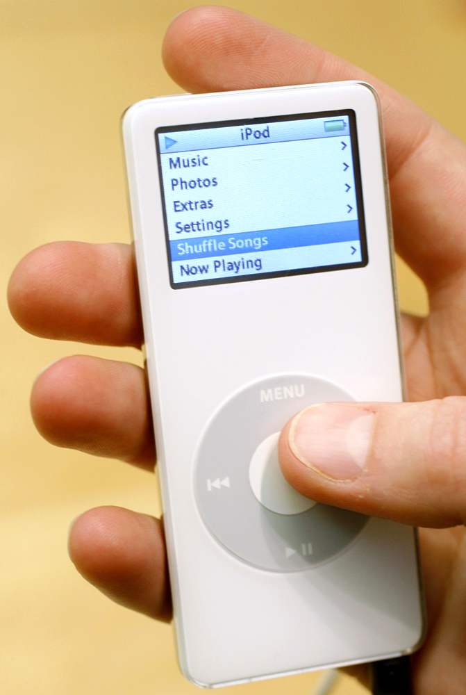 051126_ipodnano_vlg_5p.jpg