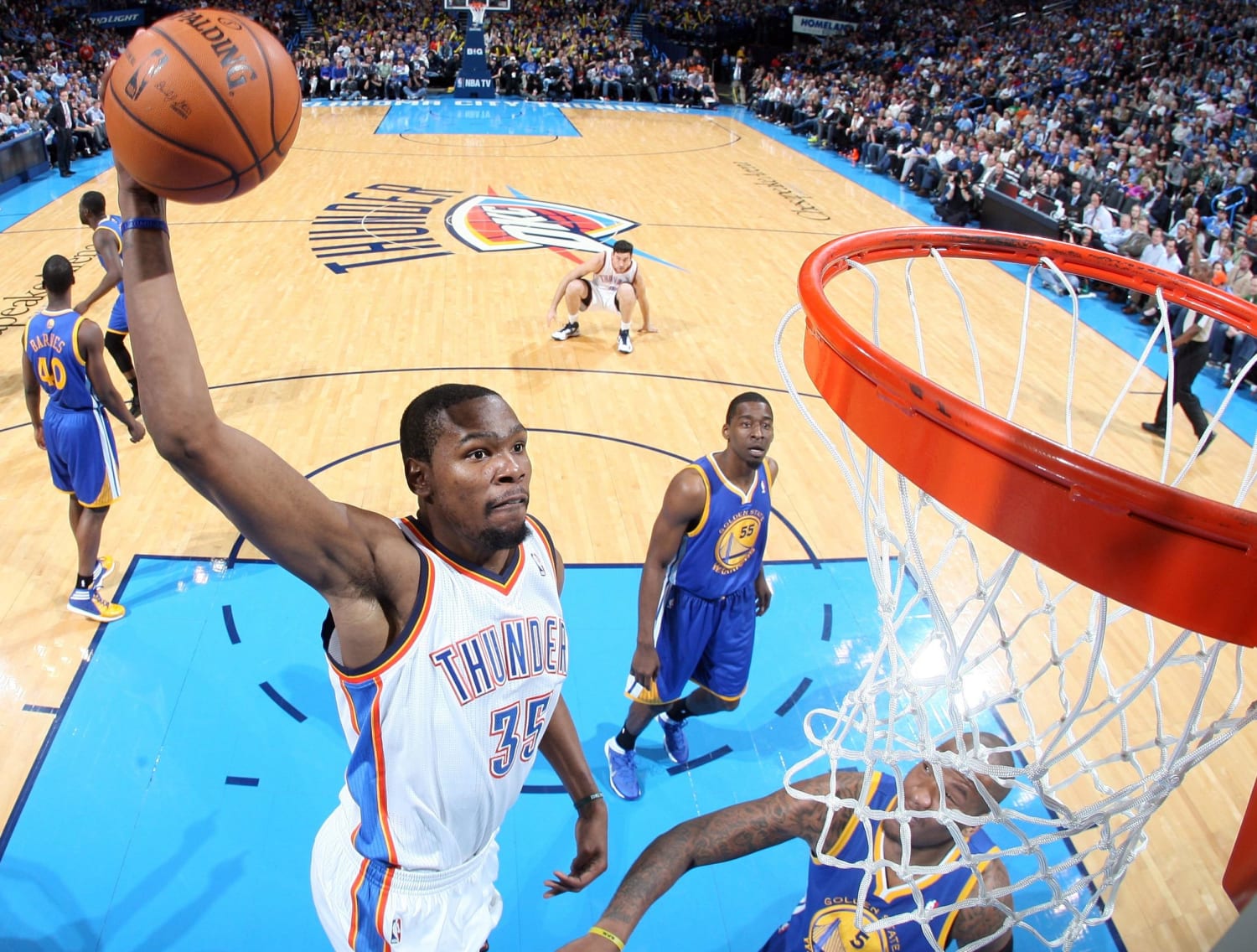 Kevin Durant scores 54 points as OKC Thunder beats Golden State