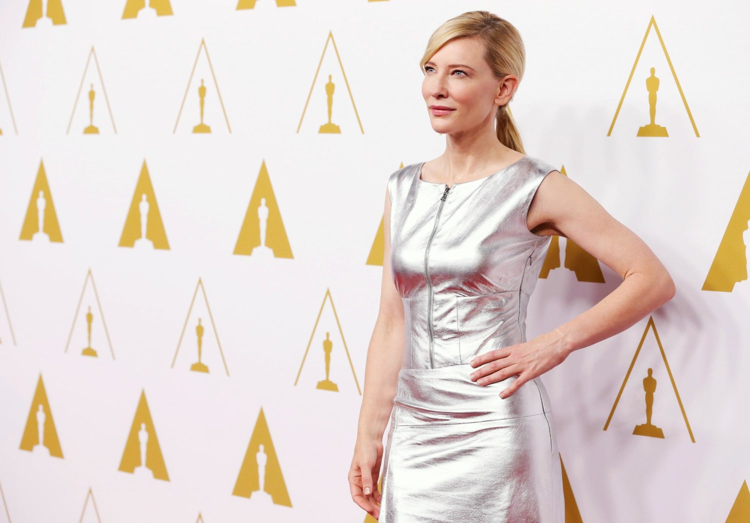 Cate Blanchett's Oscars Dress Was The Most Incredible Blue Ever