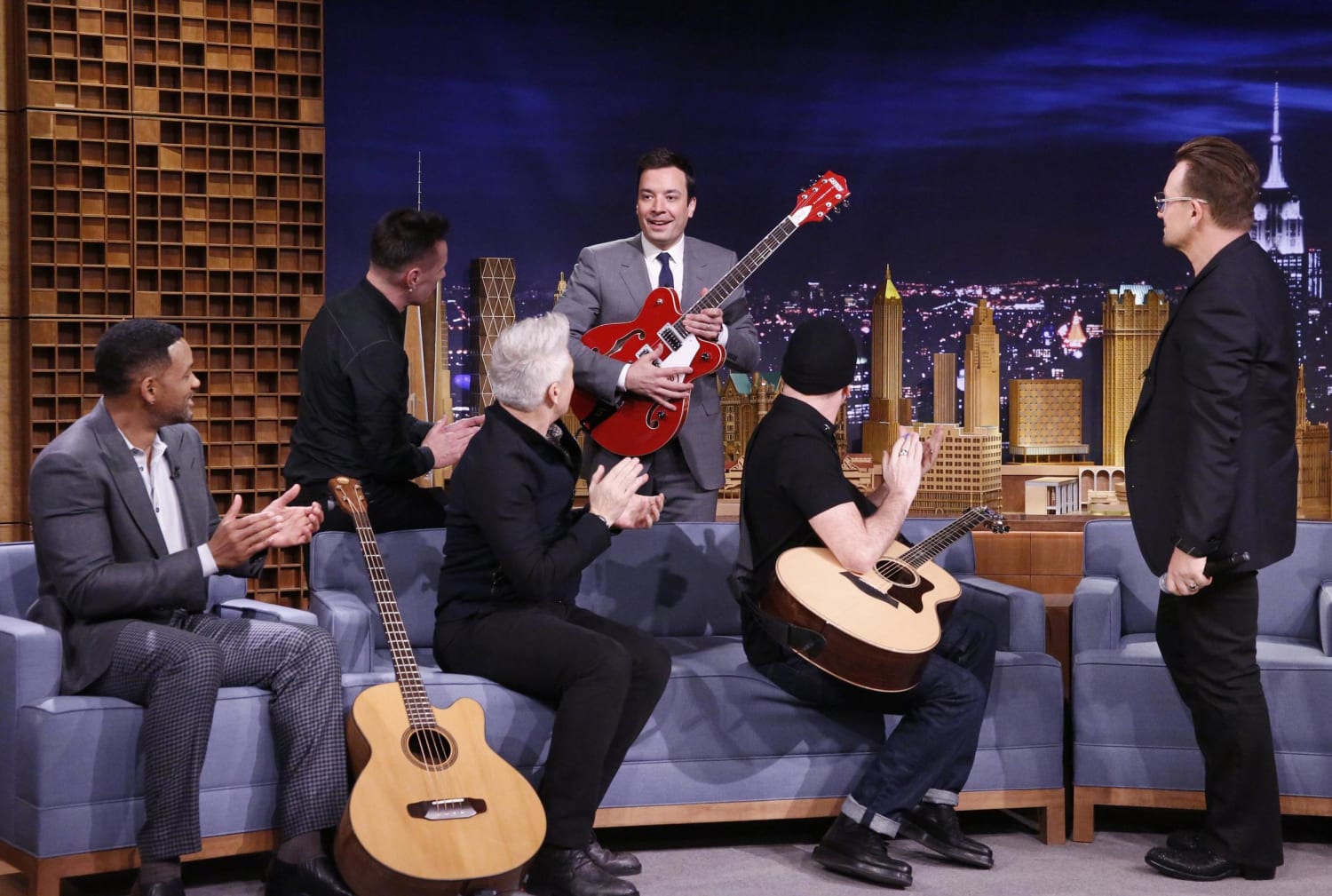 Tonight's. Tonight show. The Tonight show starring. Jimmy Fallon Guests. Tonight – сегодня вечером.