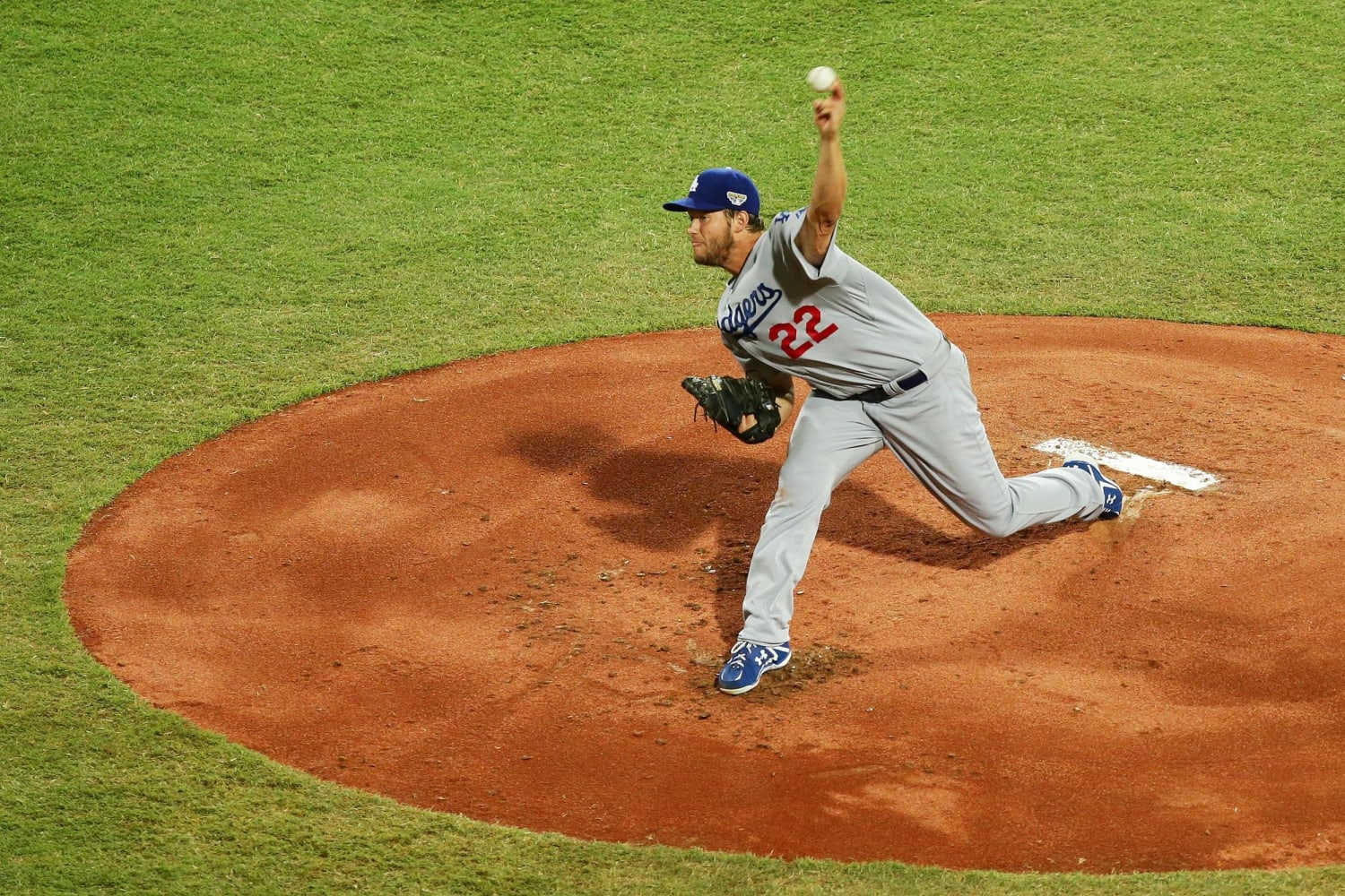 Los Angeles Dodgers ace Clayton Kershaw gets clean MRI on ailing elbow 