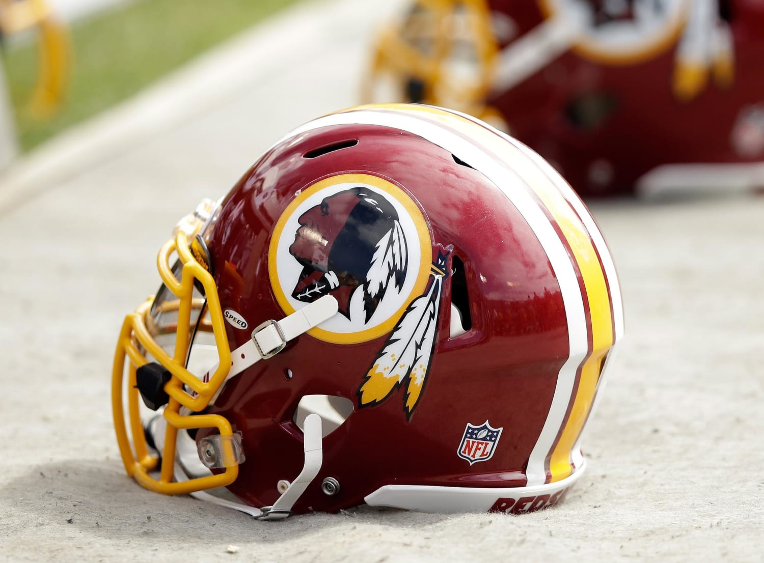 NFL Washington Redskins Hover Helmet 1 ct