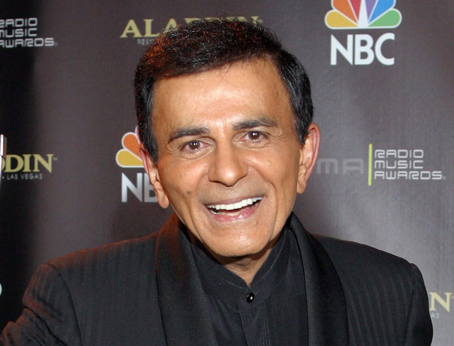 Casey Kasem Judge Sides With Wife Over pic