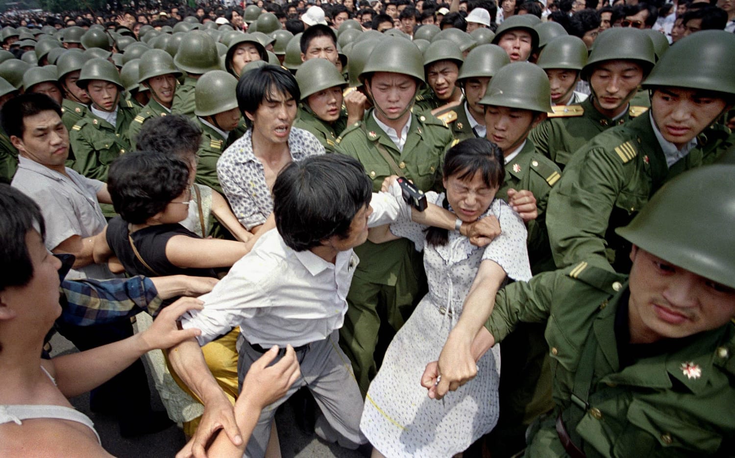 Японское насилие. Площадь Тяньаньмэнь 1989. Восстание студентов в Китае на площади Тяньаньмэнь 1989. События на площади Тяньаньмэнь 1989.