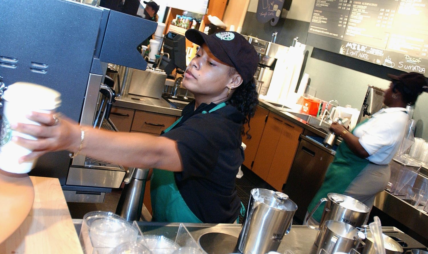 Starbucks Plans to Send Its Employees to College for Free – Be Legendary