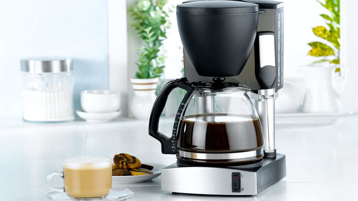 How to clean a coffee maker