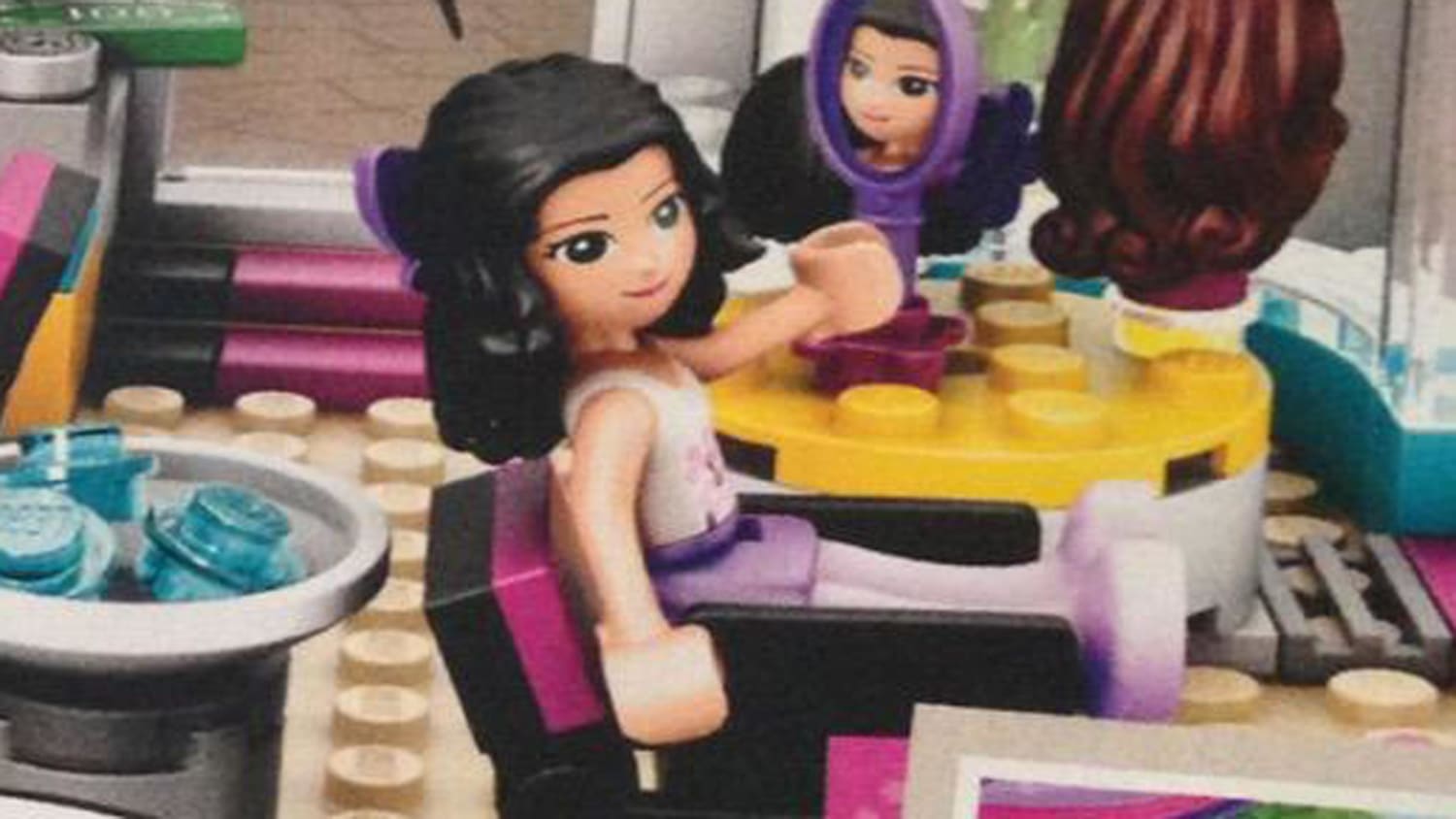 Knogle klar servitrice Lego magazine offers 'Beauty Tips' to young girls, stirring controversy