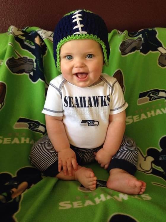 Seahawks or Patriots? Adorable tykes sport their team colors for the Super  Bowl