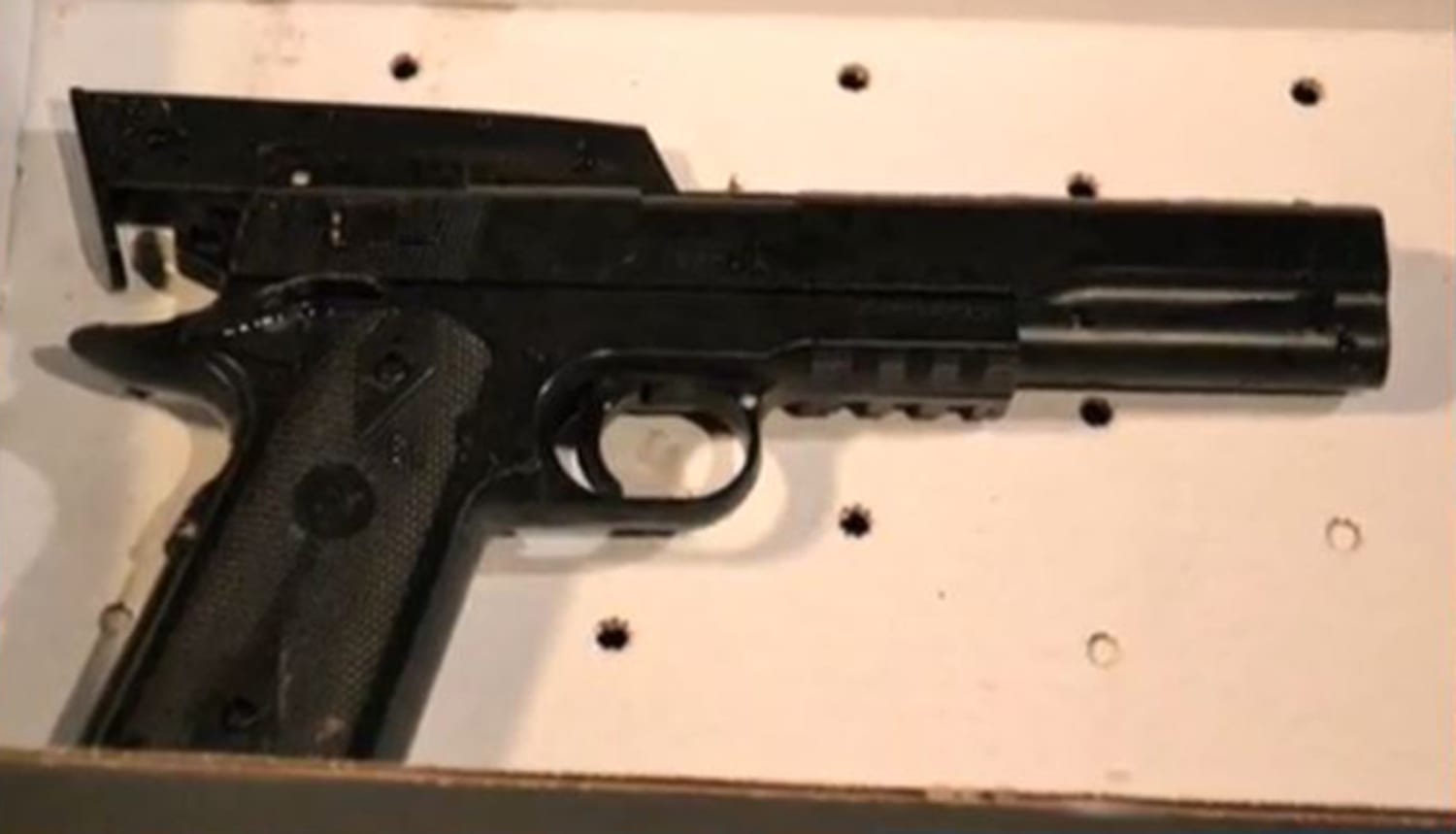 Cleveland Boy Tamir Rice Wasn T Reaching For Pellet Gun Report