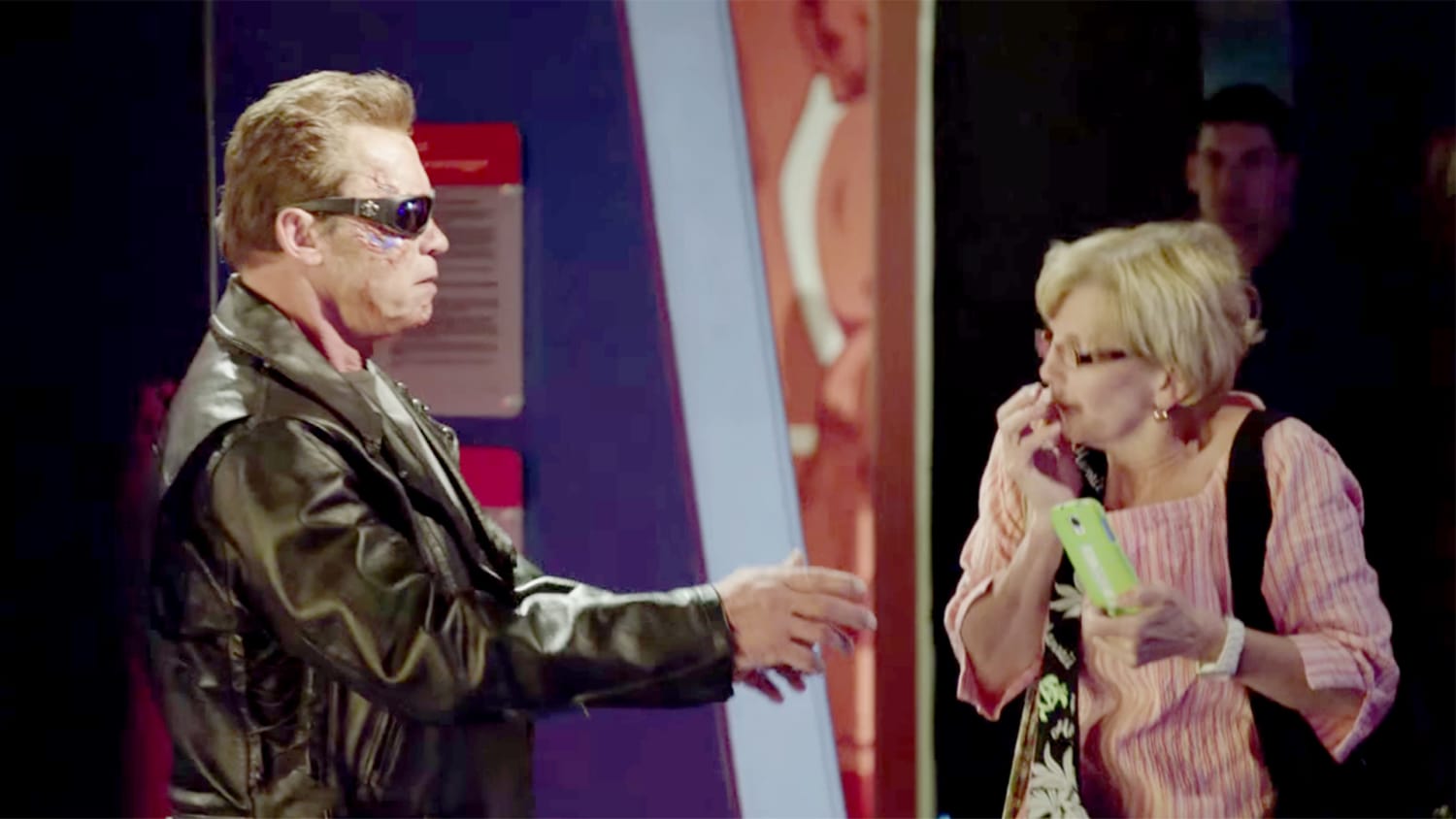 Arnold Schwarzenegger Pranks Fans By Posing As Wax Figure