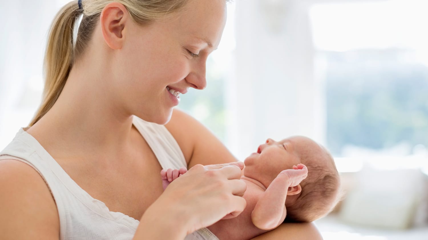 Moms really. Уход за ребенком. Дети грудного возраста. Уход за новорожденным ребенком. Ухаживание за ребенком.