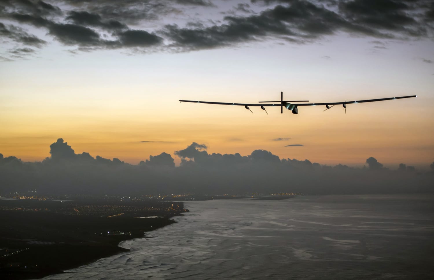 Продолжить полететь. Solar Impulse. Солнечный самолет. Самолет Гавайи.