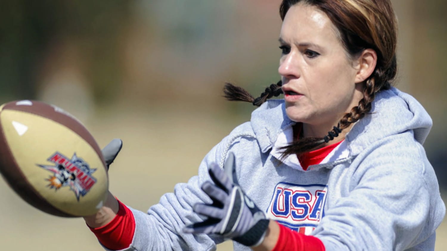 Jen Welter hired by Arizona Cardinals as assistant coach - ESPN