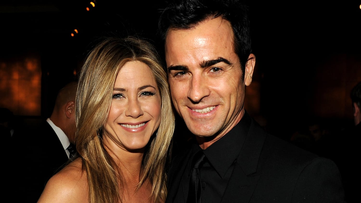 2500px x 1407px - Jennifer Aniston and Justin Theroux are married! Get the wedding details