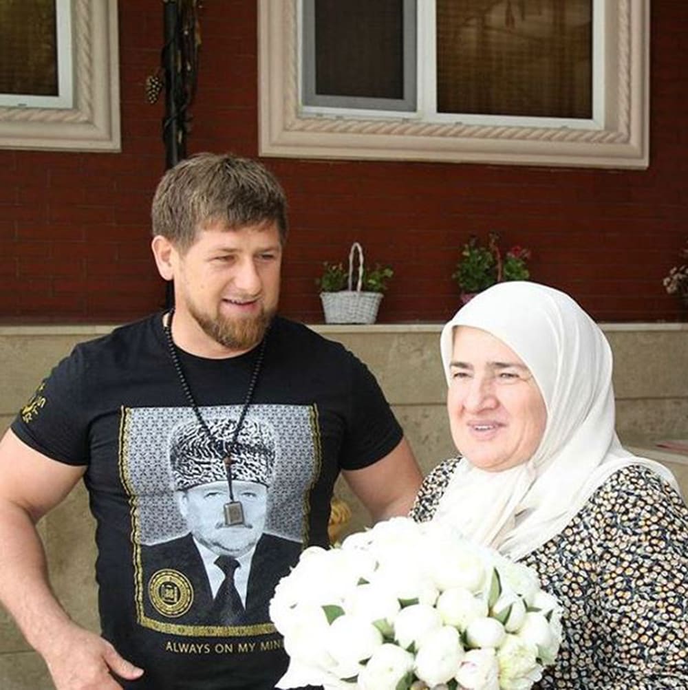 Кадыров рамзан семья дети жена фото