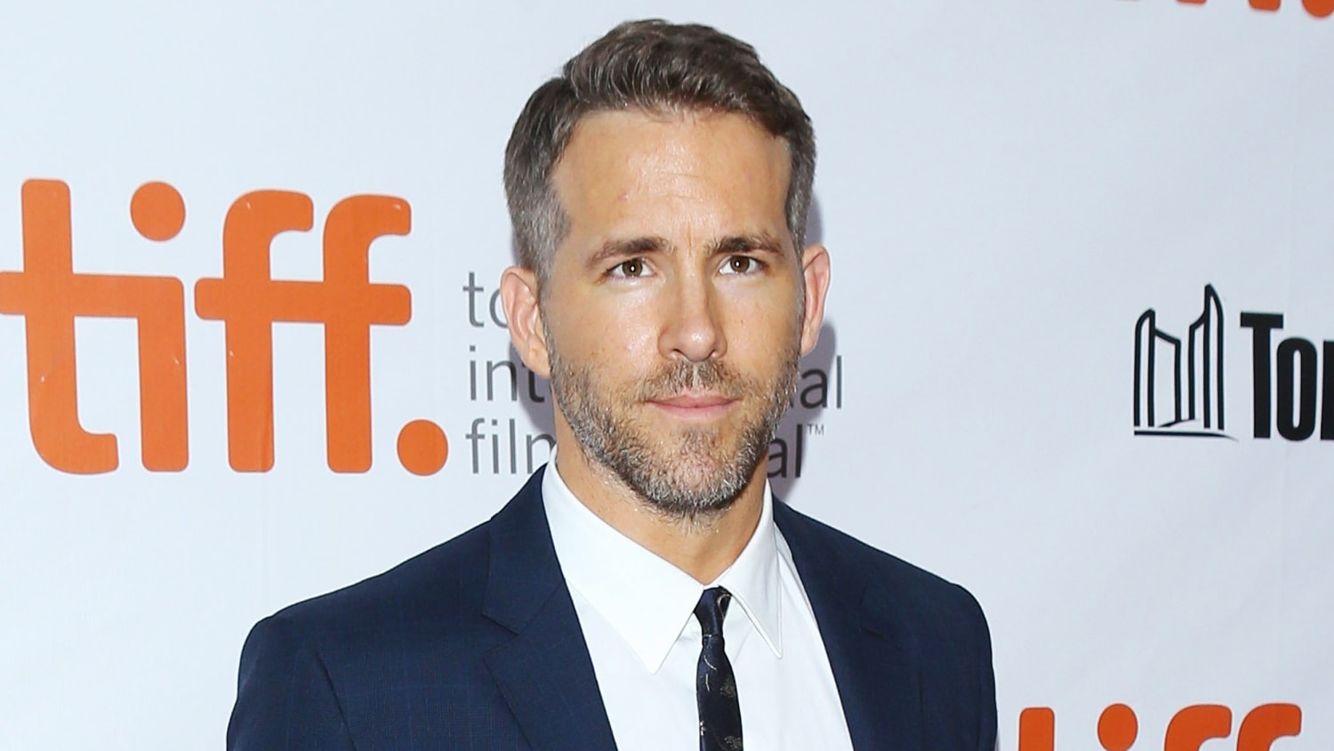 Ryan Reynolds: Friend tried to sell pictures of daughter