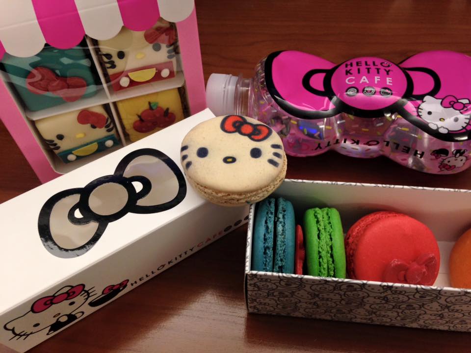 hello kitty cafe merchandise