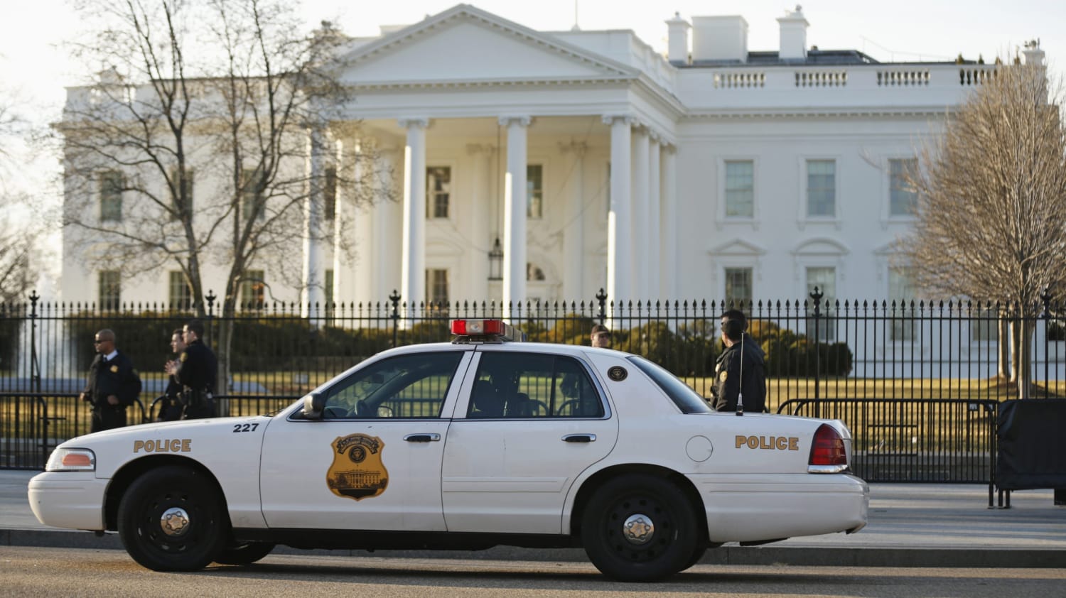 White House Secret Service Officer Charged With Sexting 'Teen'