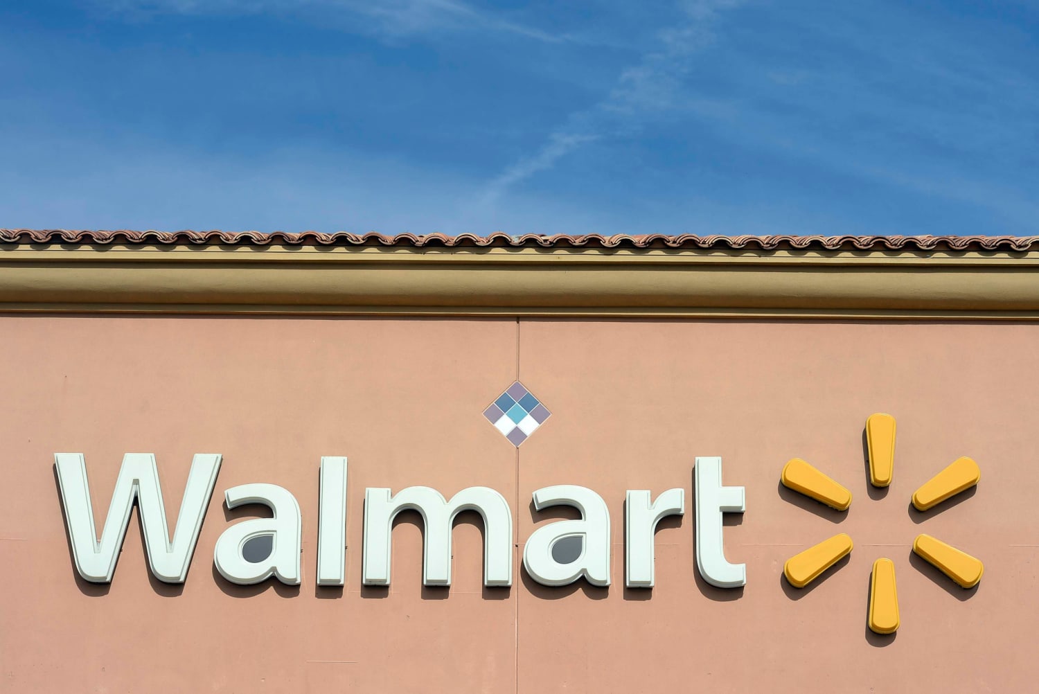 Wal Mart to Close 269 Stores in 2016 Open Up to 405 Others