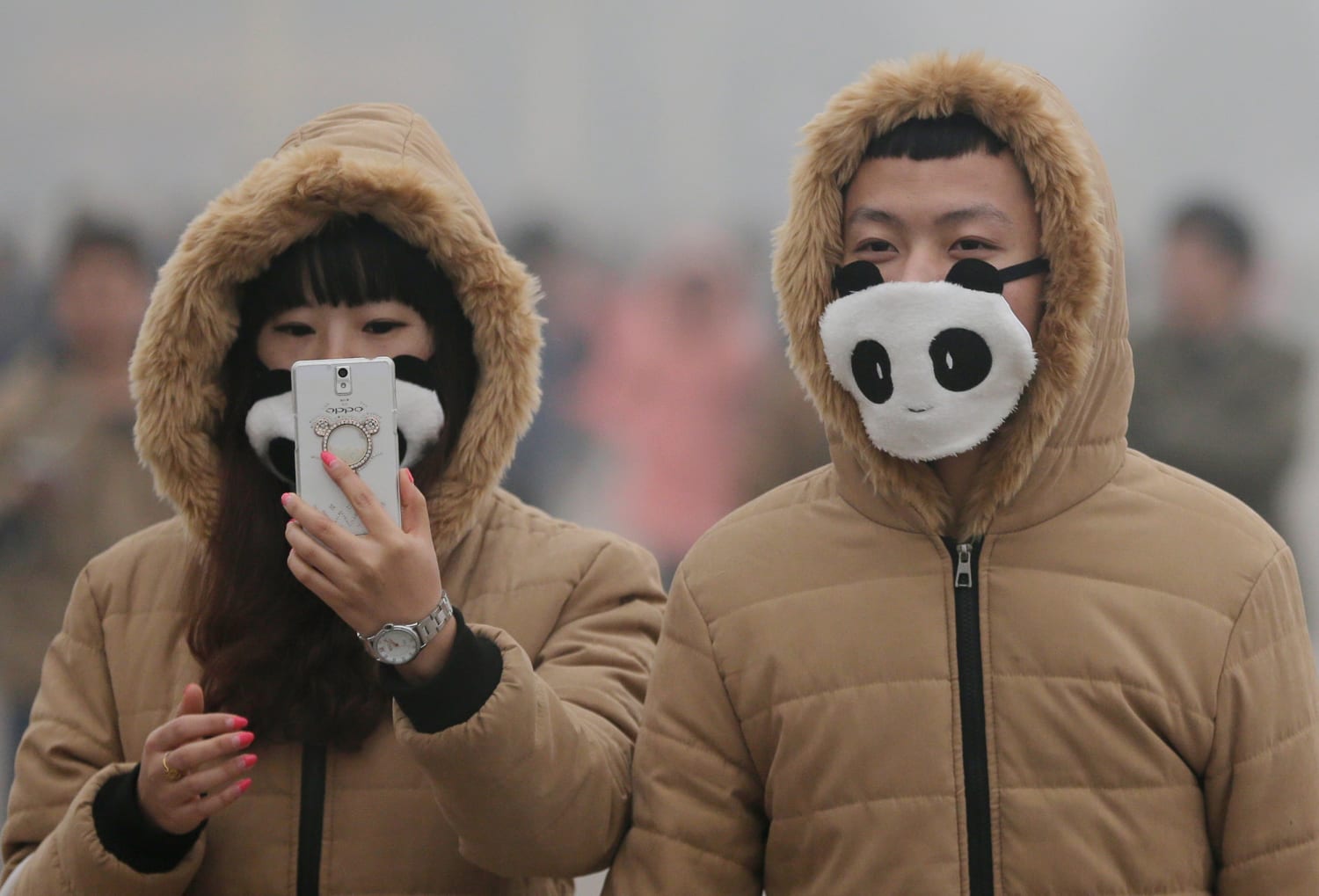 Hong Kong Fortløbende margen Masks Become a Fashion Statement as Beijing Smog Persists