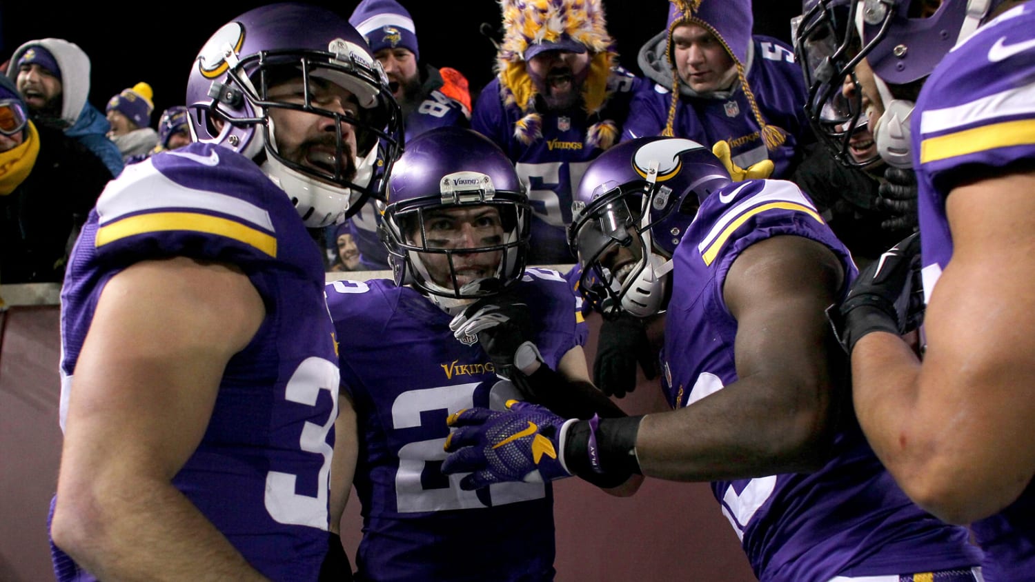 Vikings dominant in victory over Giants