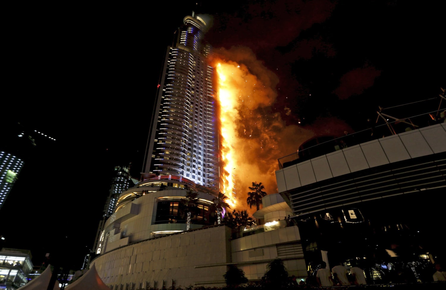 Fire Breaks Out In Dubai Skyscraper Near The Burj Khalifa