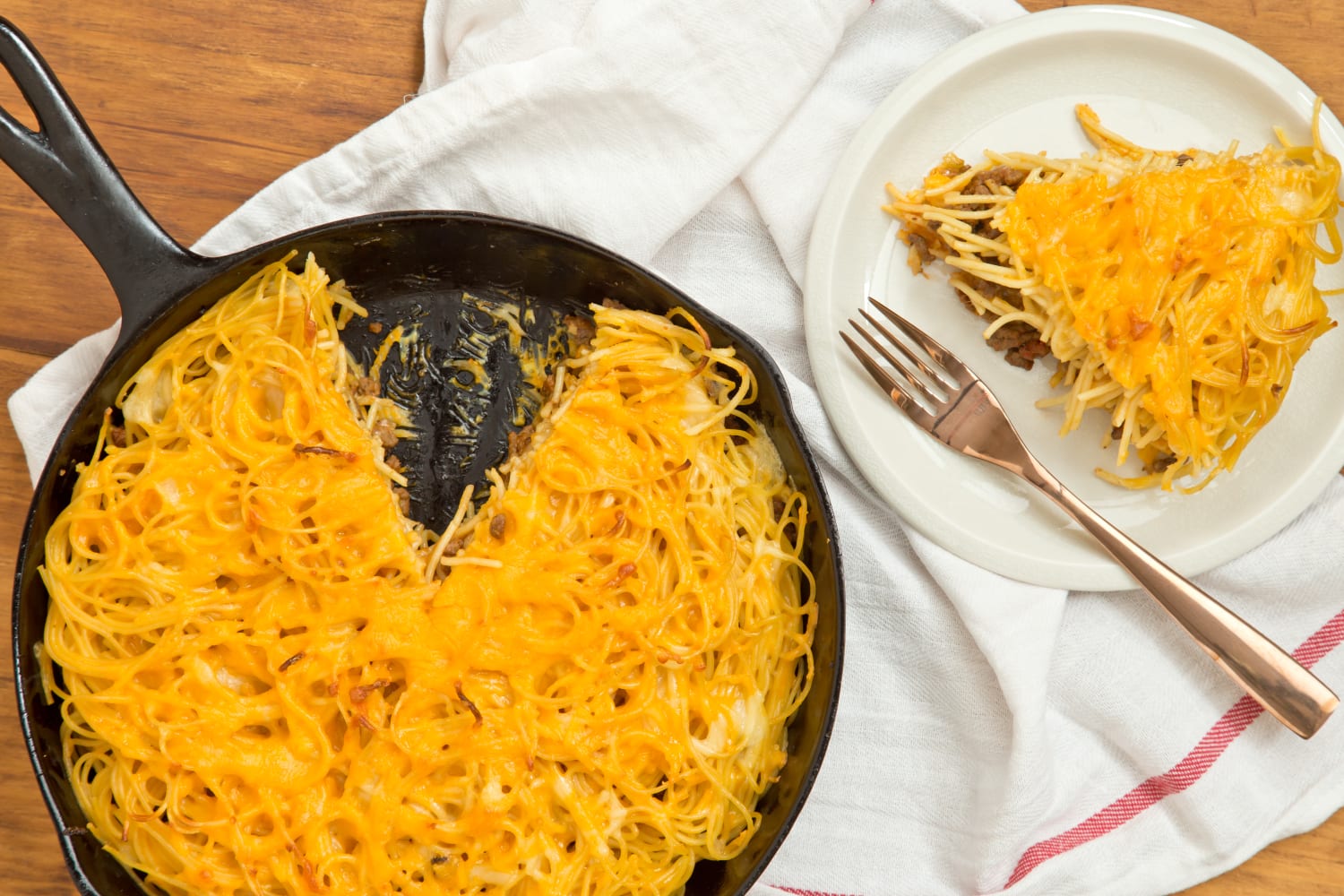 Kids will love this easy one-pan cheeseburger spaghetti pie