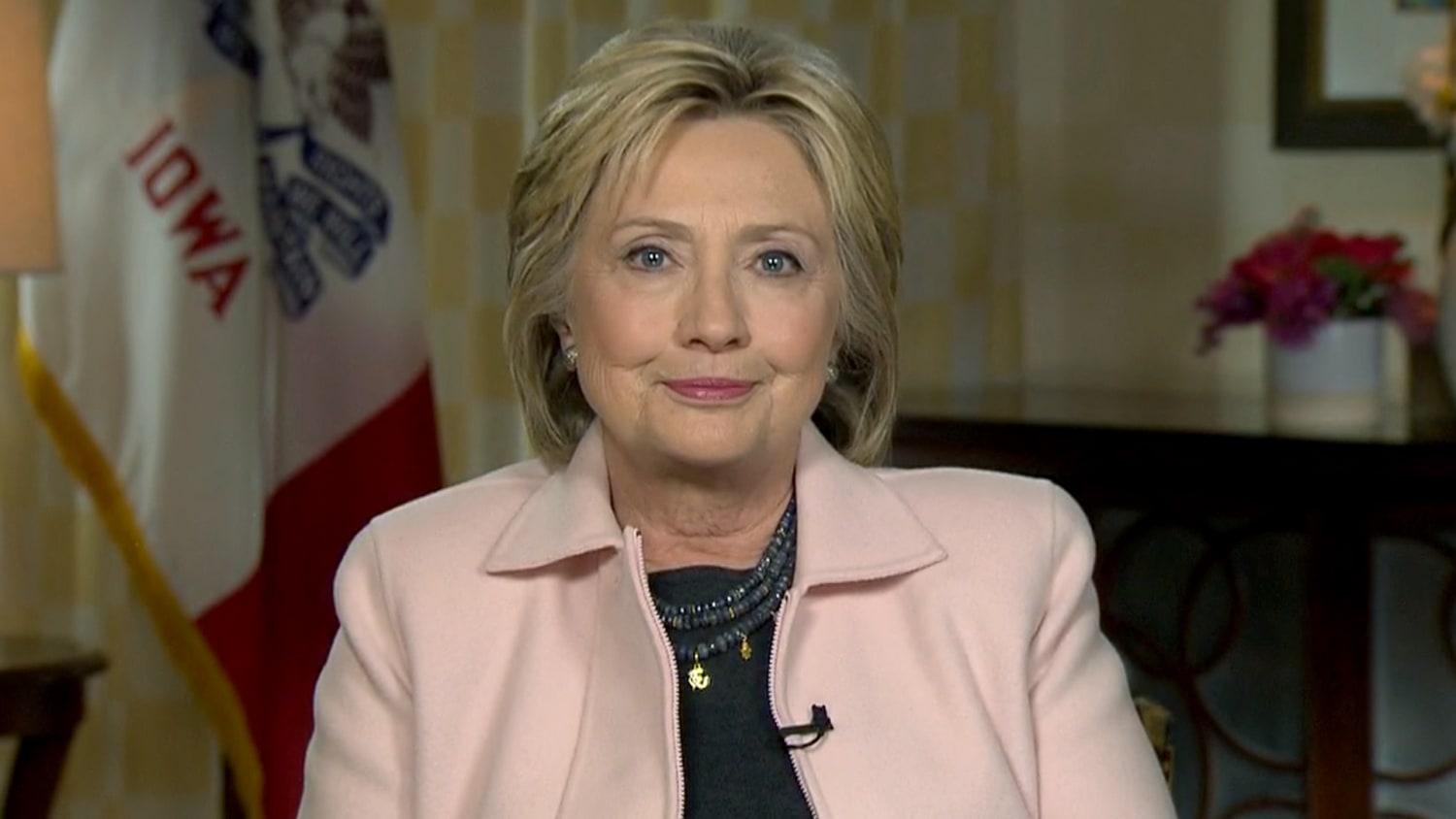 Hillary Clinton defends Obama legacy, tells Iowa voters: 'I have the r...