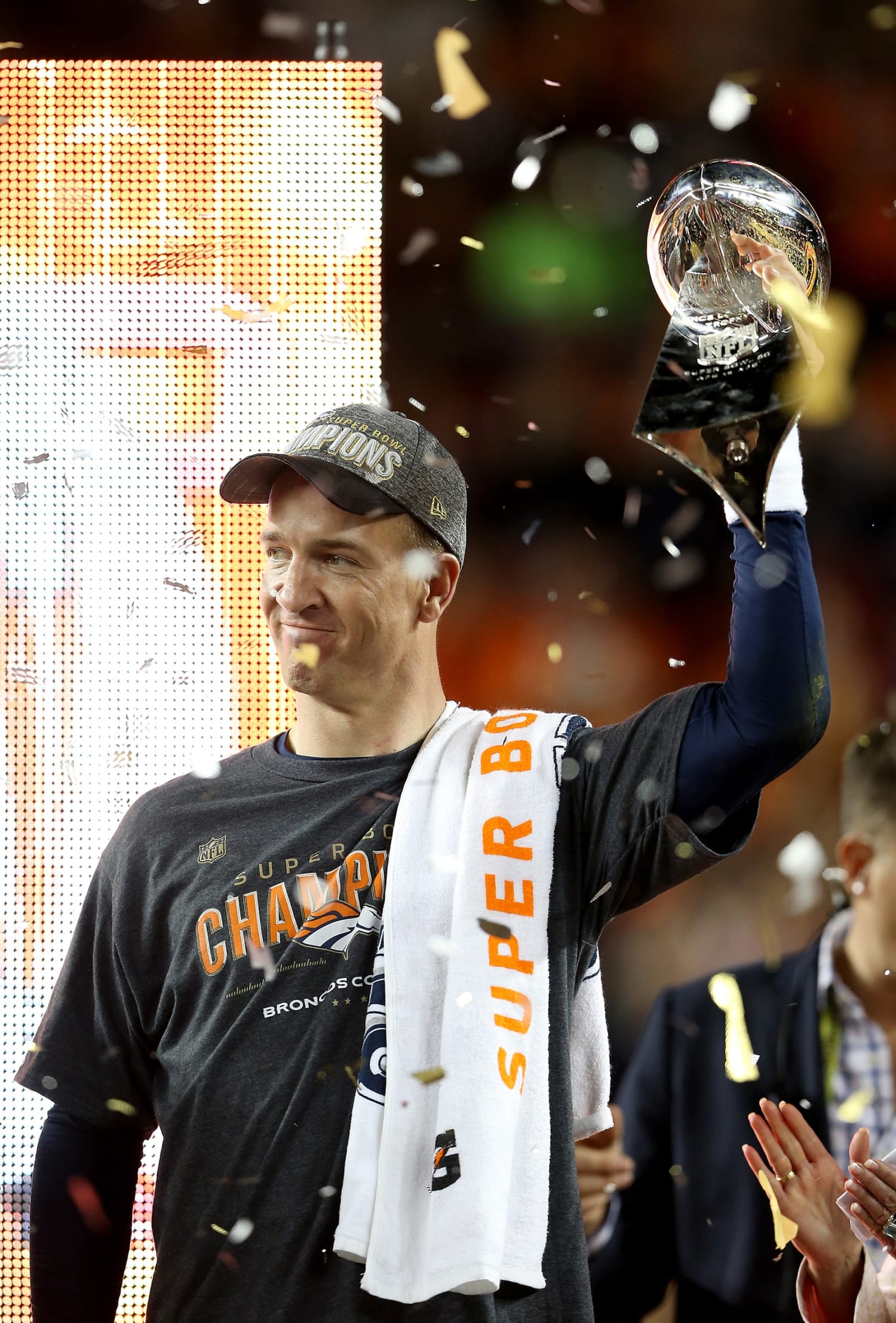 Super Bowl 50: See how Peyton Manning's family celebrates Broncos