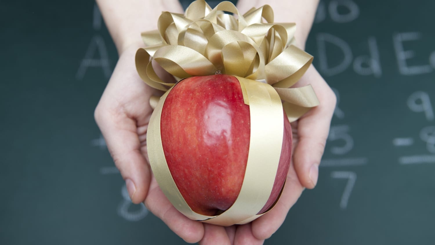 Here S A List Of The 5 Best And Worst Gifts To Give Teachers This Holiday Season