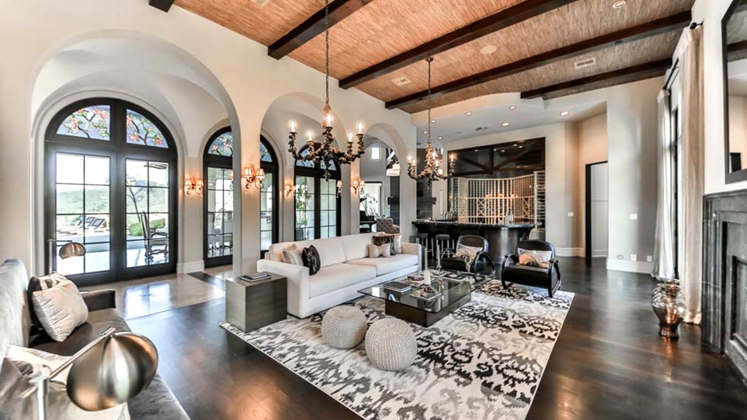 Fit For A Star Britney Spears Lists Glamorous California Home Look Inside