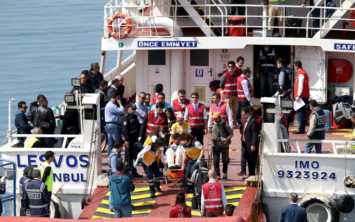 Паром в турцию 2024. Паром в Турцию. Паромы из Турции в Испанию. Ferry from Turkey to Greece Islands.