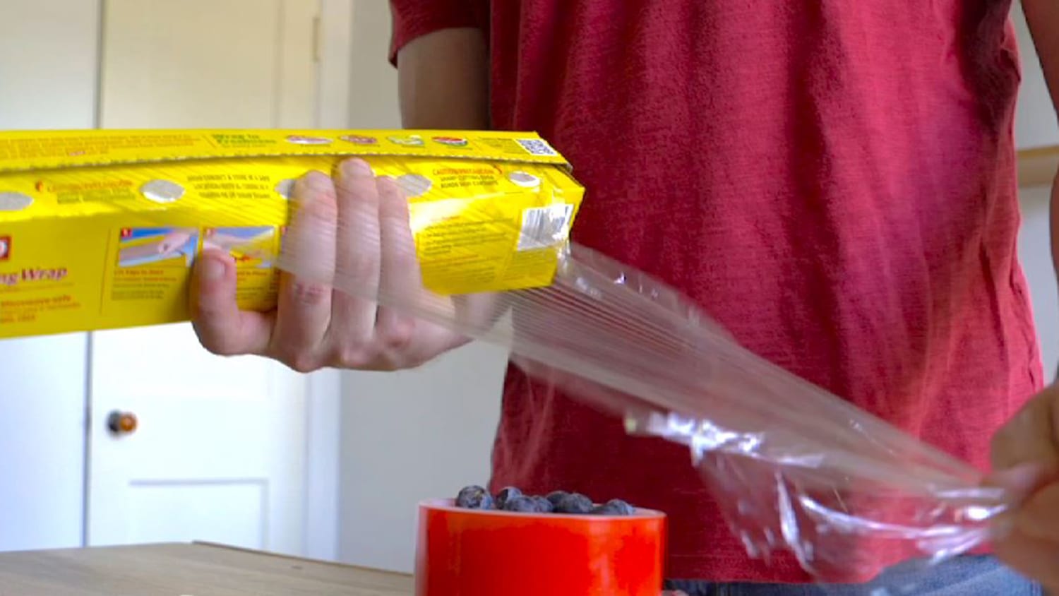 Hate pulling out plastic wrap? This 1 tip will change that