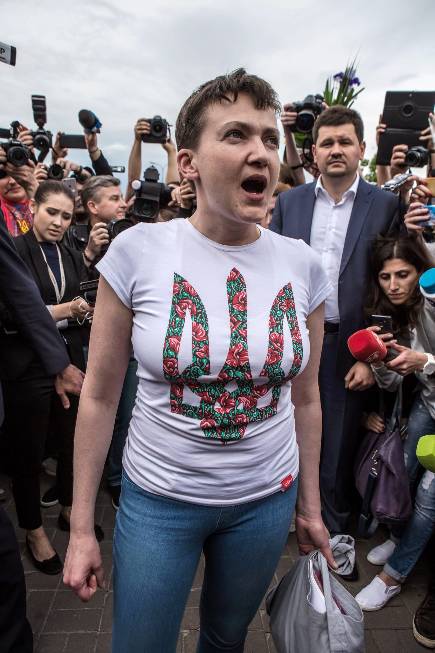 Ukraine's Nadiya Savchenko Swapped for 2 Russians: Lawyer