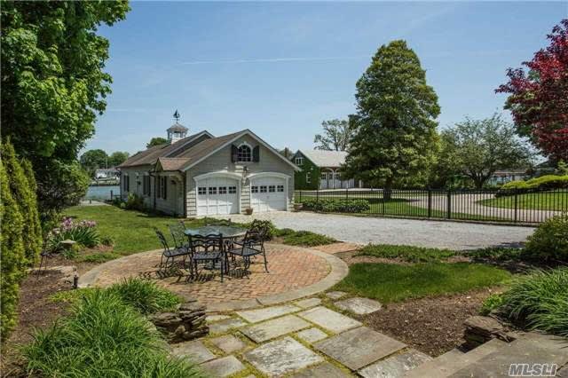 The Amityville Horror Home Is For Sale Here Are The Details