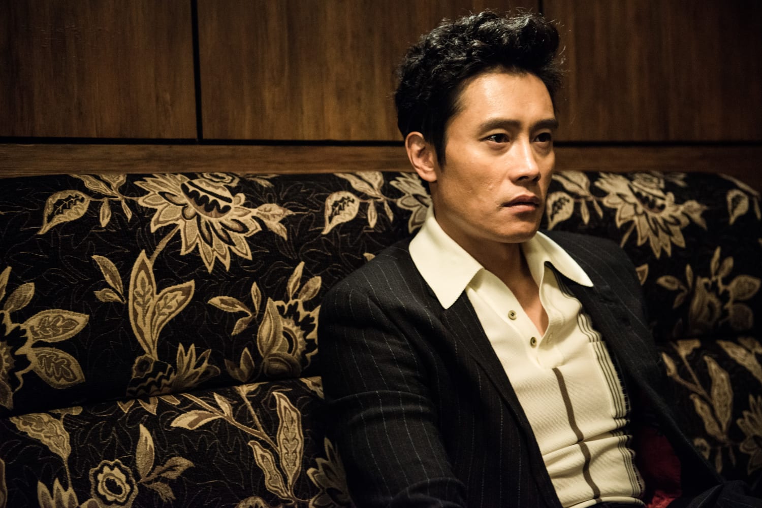 Actor Lee Byung-hun Takes on Corruption in 'Inside Men'