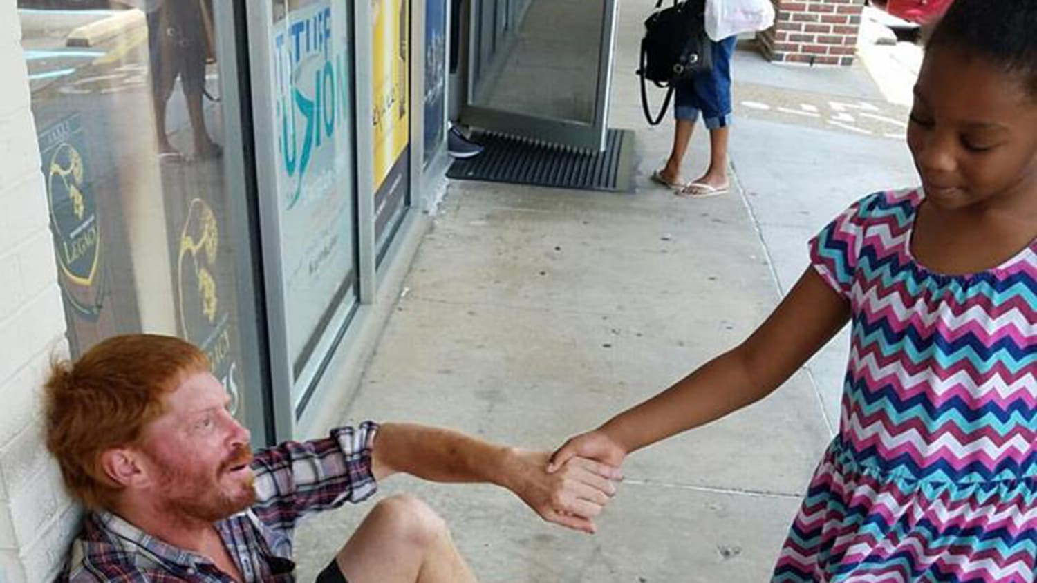 6-year-old shows compassion for a homeless man in tears