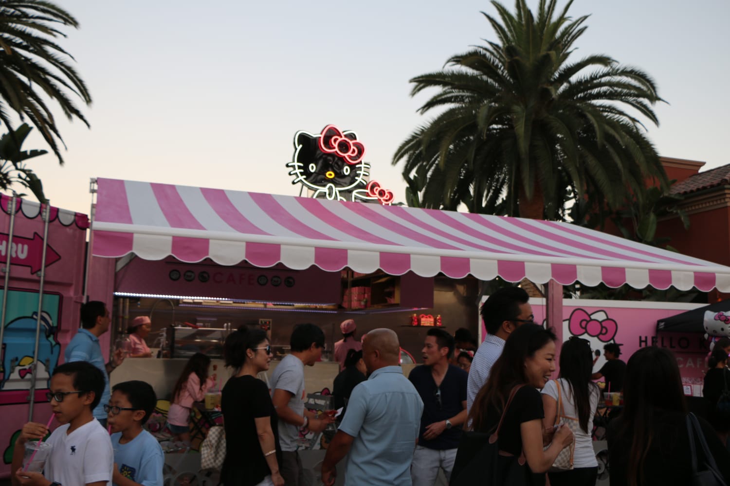 First Hello Kitty Cafe Opens Its Bright Pink Doors in California