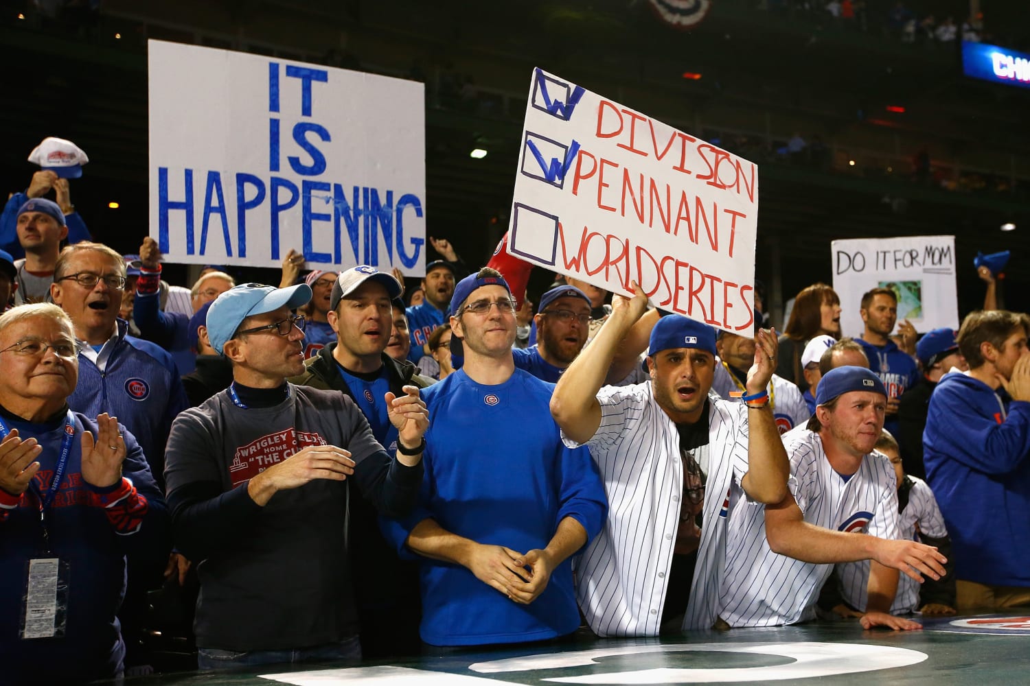 Chicago Cubs clinch first World Series slot since 1945 - CBS News