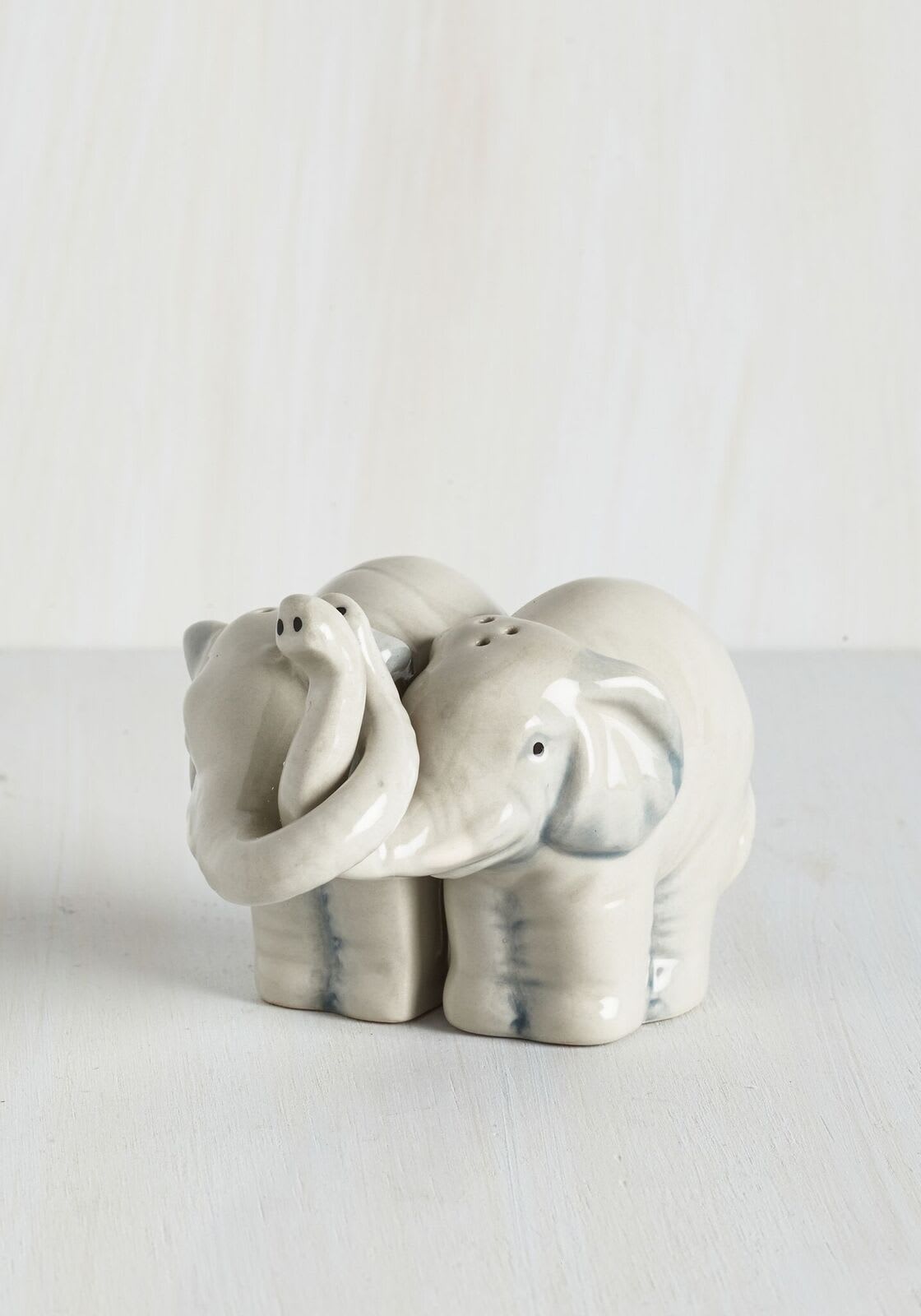 Cosmos Gifts 20976 Happy Elephant Salt and Pepper Shaker, White