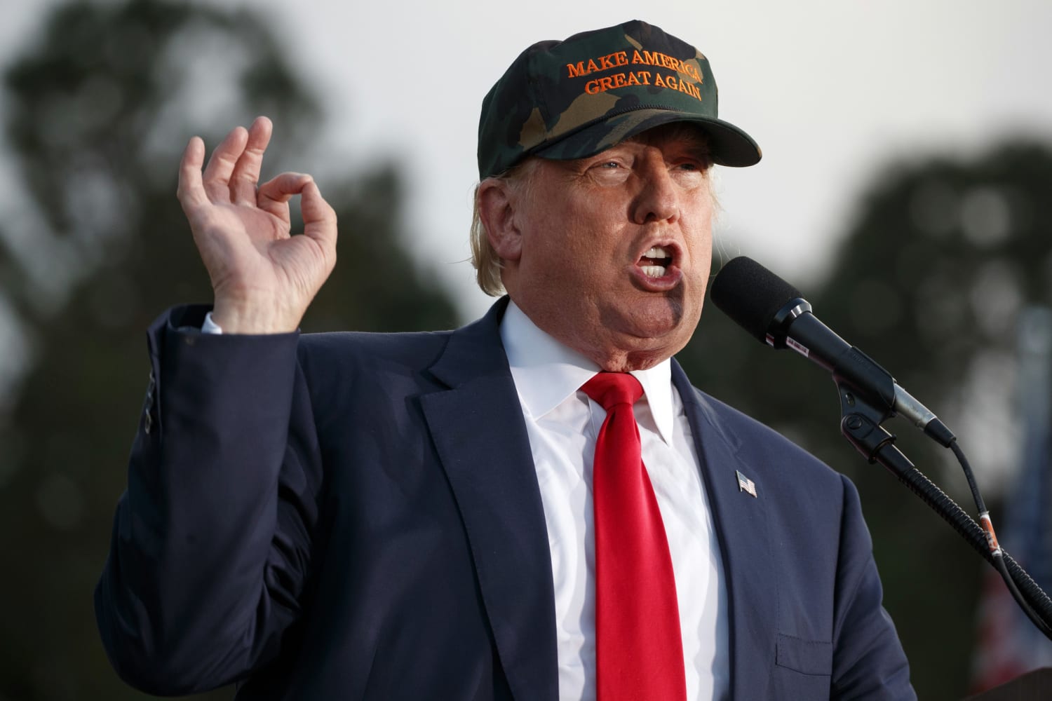 専用　TRUMP TIGHT Trump administration set to end Biden's U.S. chip export restrictions