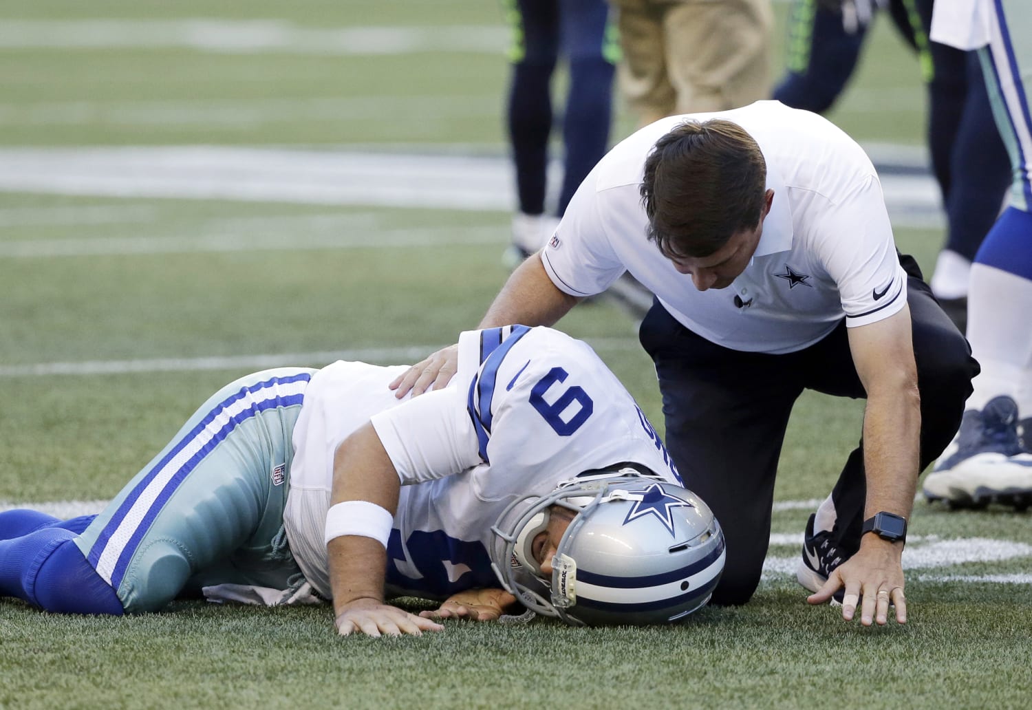 Cowboys News: Tony Romo Sends Message on QB Dak Prescott