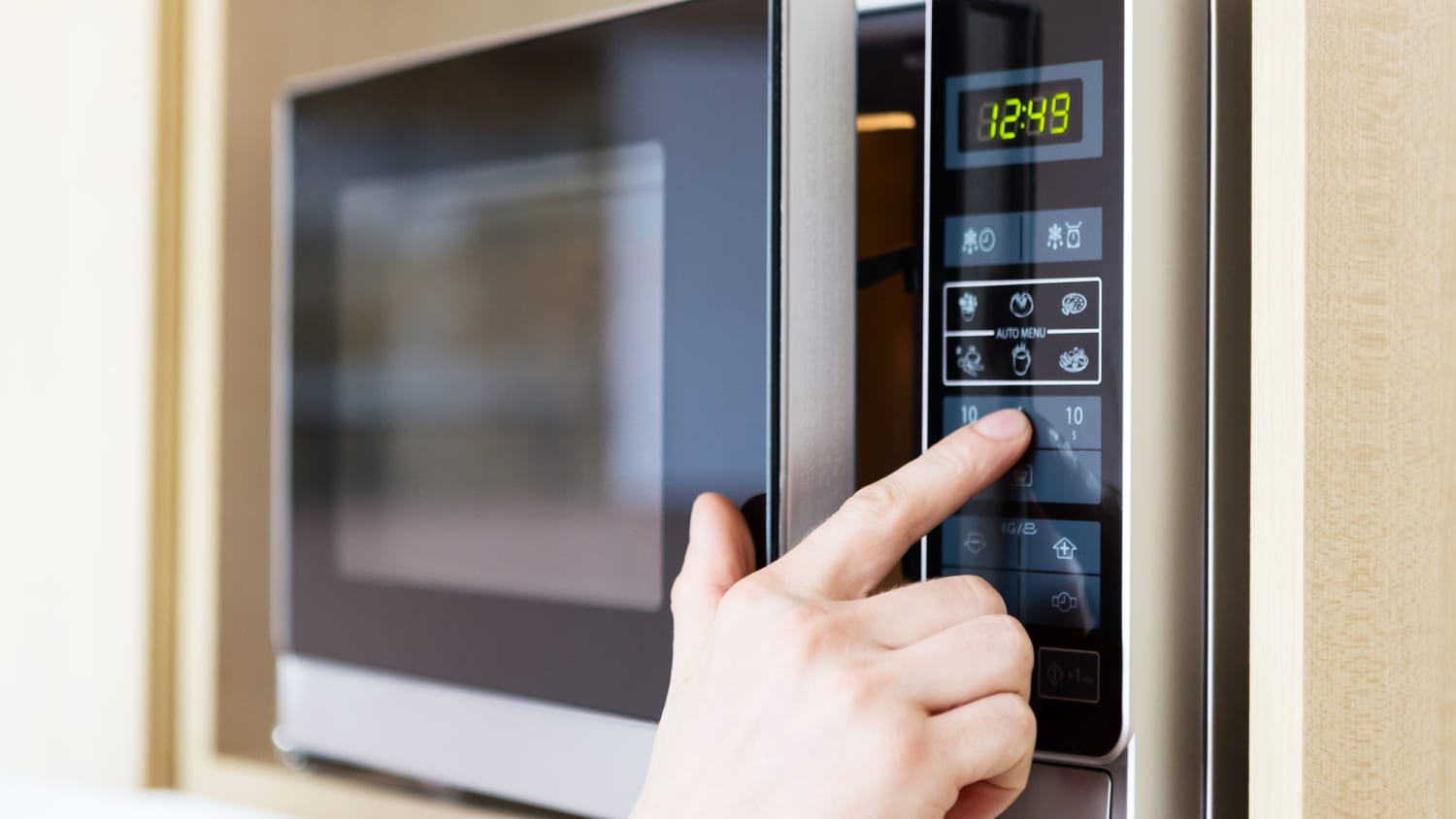 What can and can't go in a microwave
